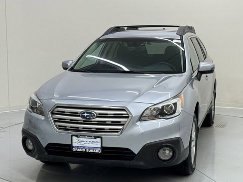 Used 2017 Subaru Outback 2.5i Premium image 1