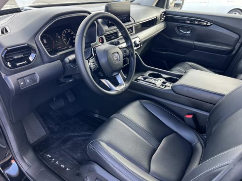 Used 2025 Honda Pilot EX-L image 5
