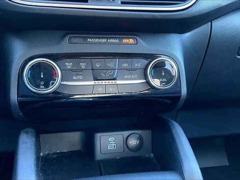 Used 2022 Ford Escape SE w/ Convenience Package image 35