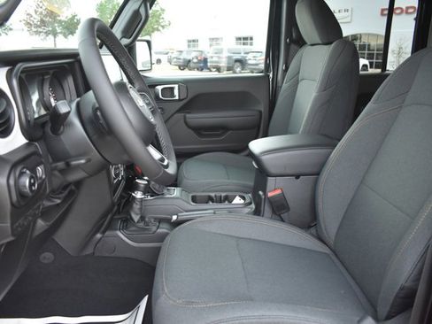 New 2026 Jeep Gladiator Sport image 13