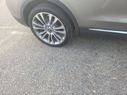 Used 2016 Lincoln MKX Reserve w/ Technology Package image 12