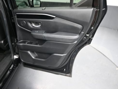 Used 2025 Honda Pilot Touring image 28