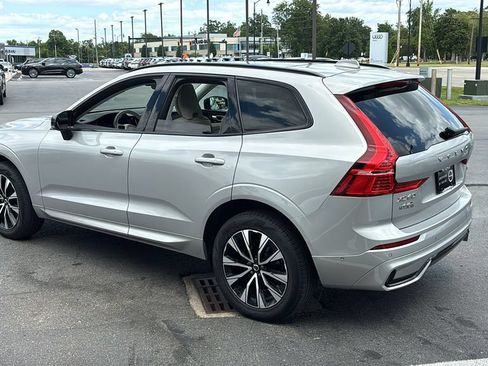 Used 2024 Volvo XC60 B5 Plus w/ Climate Package AWD/4WD image 4