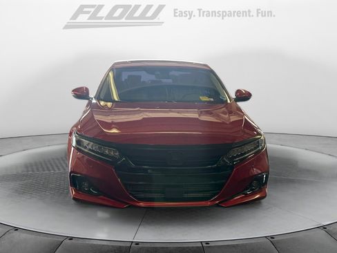 Used 2022 Honda Accord Touring image 3