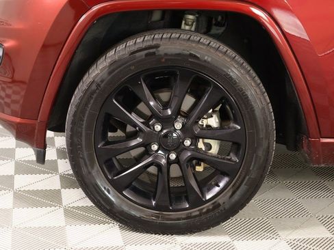 Used 2020 Jeep Grand Cherokee Altitude image 18