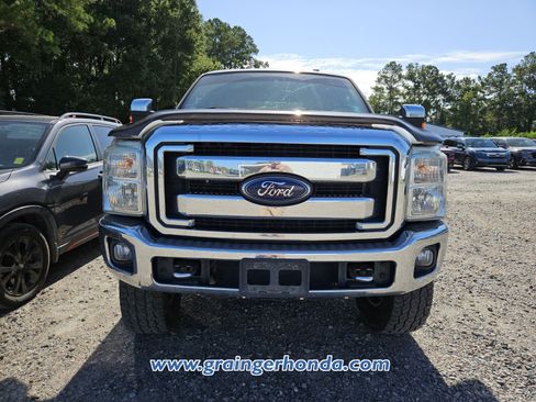 Used 2015 Ford F250 XLT w/ XLT Premium Package AWD/4WD image 3