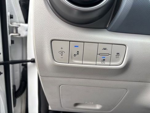 Used 2021 Hyundai Kona Limited image 42