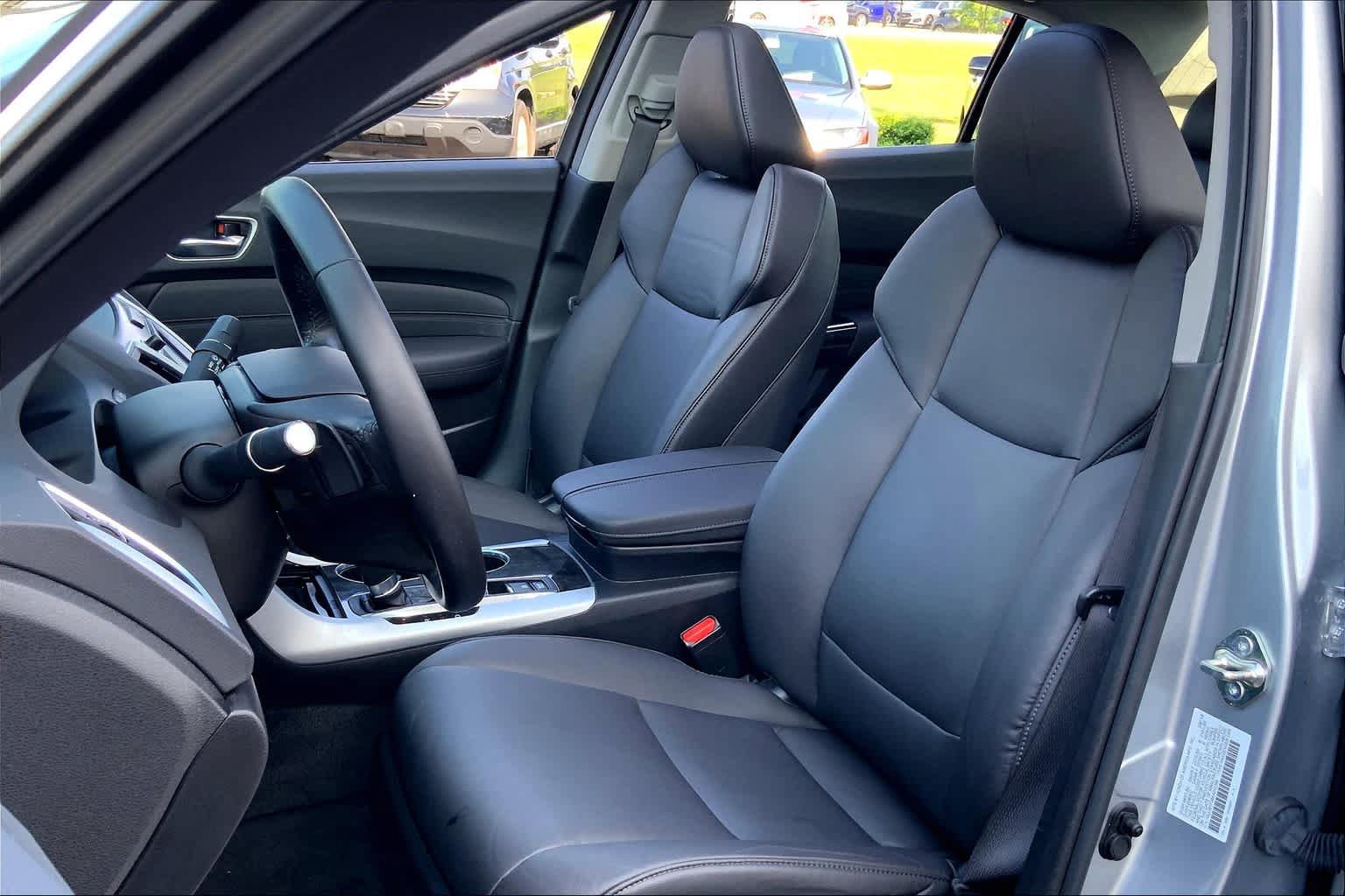 Used 2019 Acura TLX FWD image 8