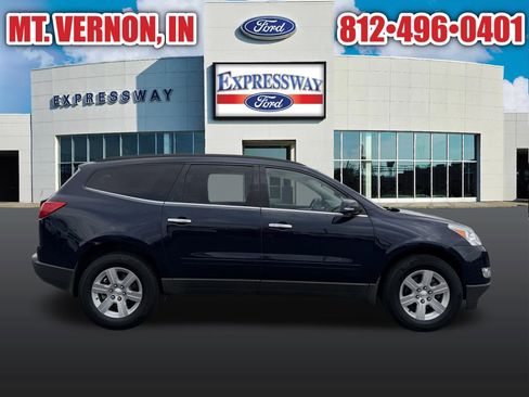 Used 2011 Chevrolet Traverse LT w/ Personal Connectivity Package FWD image 5