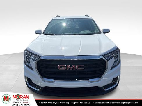 Used 2023 GMC Terrain SLE w/ Driver Convenience Package AWD/4WD image 2