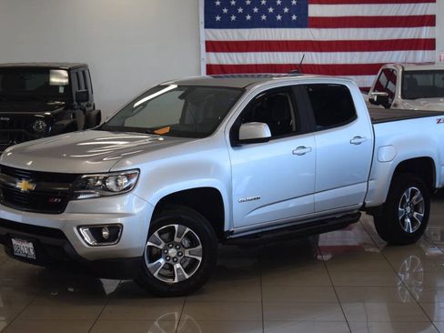 Used 2018 Chevrolet Colorado Z71 AWD/4WD image 14