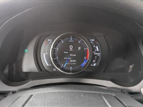 Used 2022 Lexus IS 500 image 33