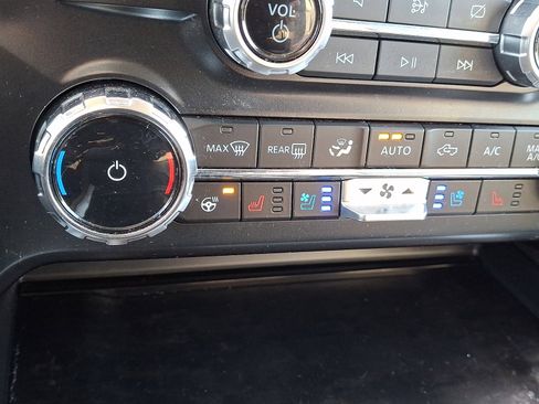 Used 2024 Ford F350 Lariat w/ Lariat Ultimate Package image 32