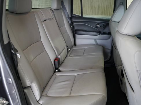 Used 2017 Honda Ridgeline RTL-T image 42