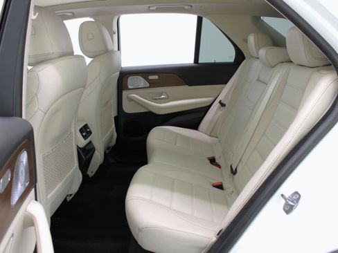 Used 2021 Mercedes-Benz GLE 450 4MATIC image 38