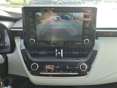 Used 2022 Toyota Corolla LE image 8