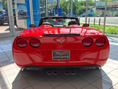 Used 2011 Chevrolet Corvette Grand Sport w/ Preferred Equipment Group RWD image 5