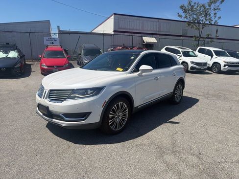 Used 2018 Lincoln MKX Reserve AWD/4WD image 3
