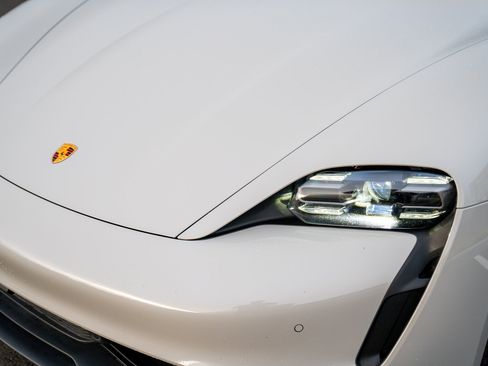 Certified 2023 Porsche Taycan w/ Premium Package RWD image 26