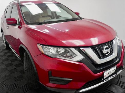 Used 2017 Nissan Rogue SV image 10