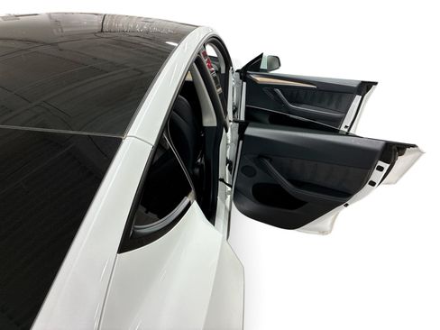 Certified 2023 Tesla Model Y Long Range AWD/4WD image 12
