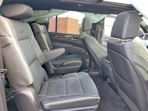 Used 2022 Cadillac Escalade ESV Premium Luxury image 11