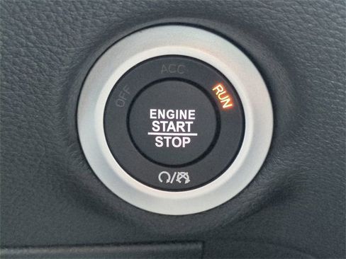 New 2026 Chrysler Pacifica Select image 27