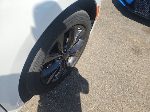 Used 2019 Chrysler Pacifica Touring-L w/ S Appearance Package FWD image 15