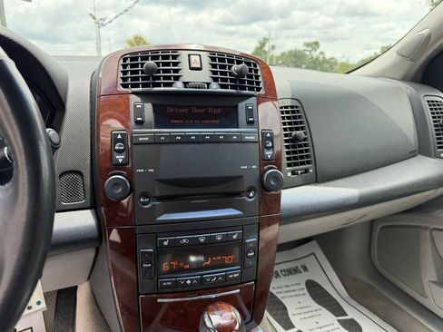 Used 2006 Cadillac SRX w/ Seating Package AWD/4WD image 16