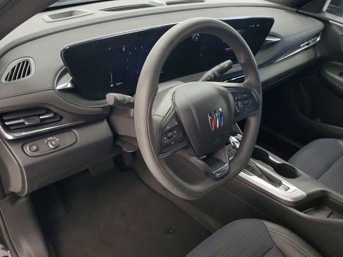 Used 2025 Buick Envista Preferred image 12