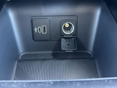 New 2026 Ford Explorer Active RWD image 7