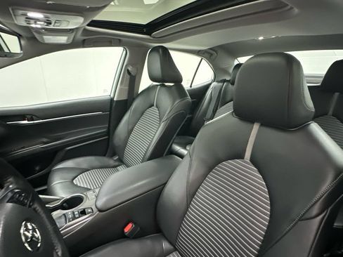 Certified 2023 Toyota Camry SE w/ Cold Weather Package FWD image 9