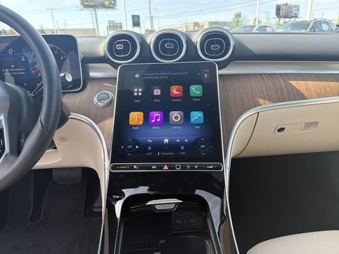 Used 2025 Mercedes-Benz C 300 Sedan image 10