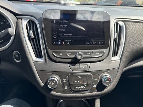 Used 2021 Chevrolet Malibu LS FWD image 29