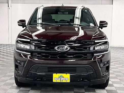 Used 2023 Ford Expedition Max Limited image 3