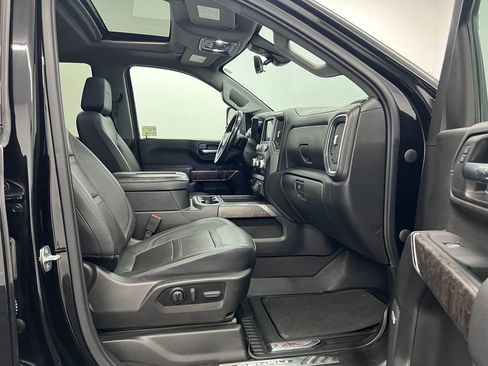 Used 2022 GMC Sierra 2500 Denali w/ Denali Black Diamond Edition AWD/4WD image 26