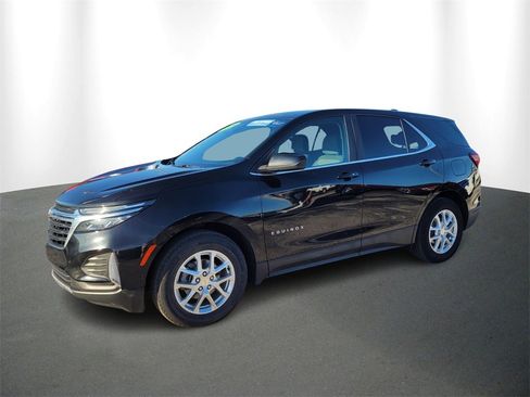 Certified 2024 Chevrolet Equinox LT image 2