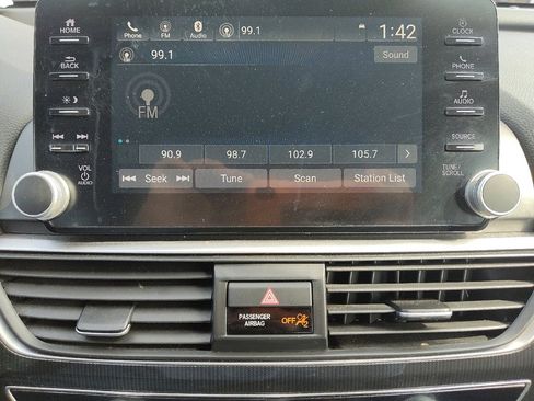 Used 2018 Honda Accord Sport image 25