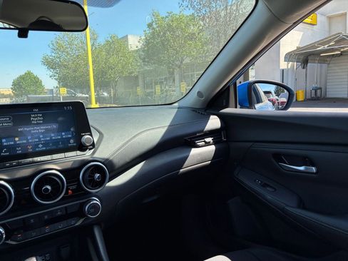 Used 2025 Nissan Sentra SV image 33