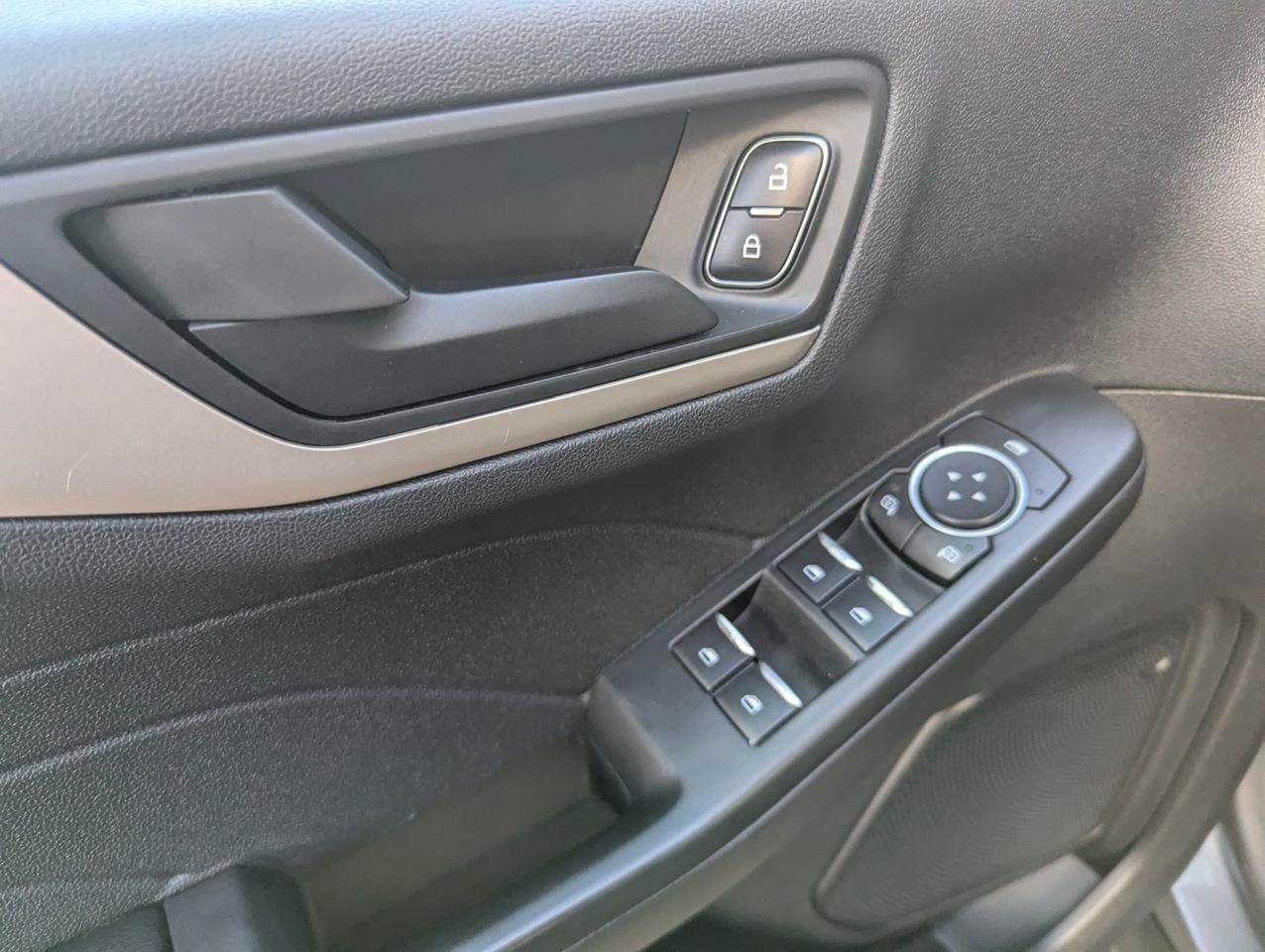 Used 2022 Ford Escape S AWD/4WD image 10