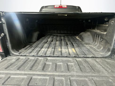 Used 2015 GMC Canyon SLE RWD image 26
