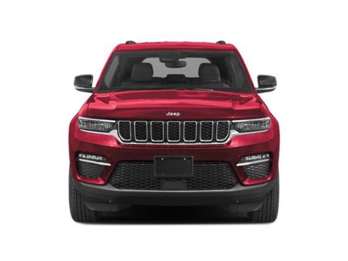Certified 2024 Jeep Grand Cherokee Laredo RWD image 4