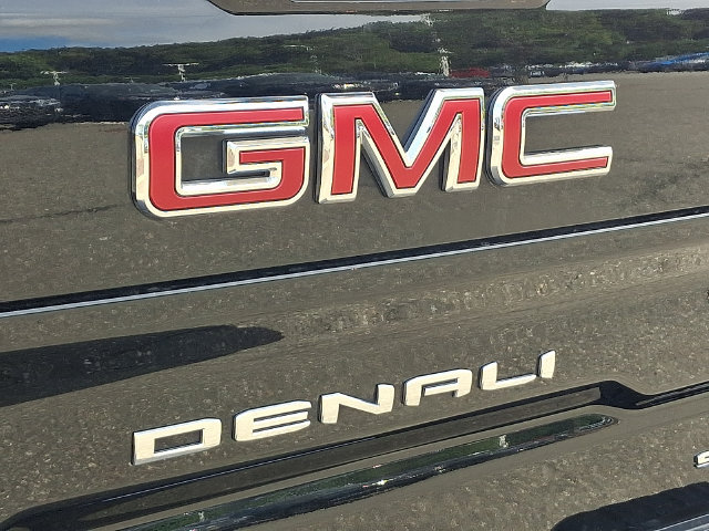 Used 2024 GMC Sierra 1500 Denali w/ Denali Reserve Package AWD/4WD image 32