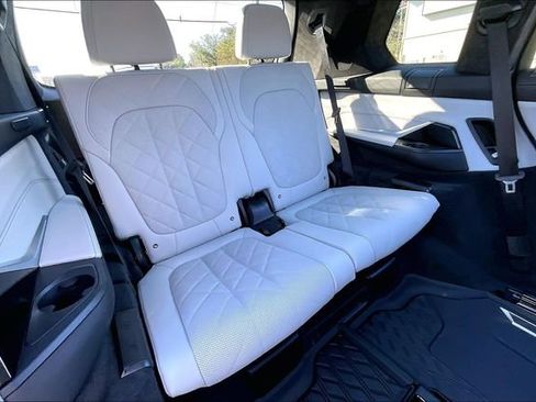 Used 2026 BMW X7 xDrive40i w/ Executive Package image 37