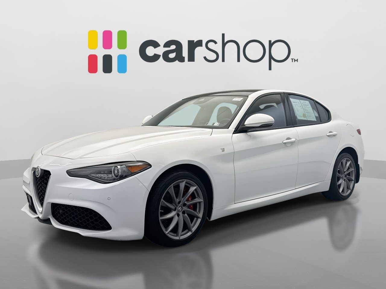 Used 2022 Alfa Romeo Giulia Ti AWD/4WD image 1