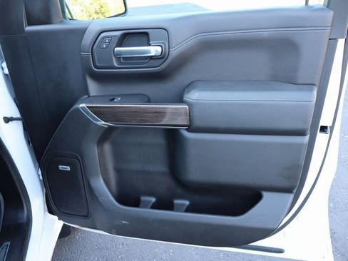 Used 2019 Chevrolet Silverado 1500 RST image 25