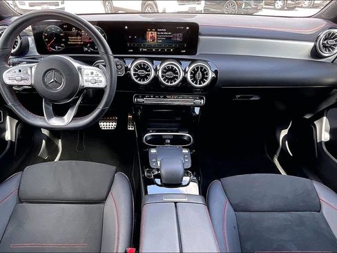 Used 2023 Mercedes-Benz CLA 250 image 7