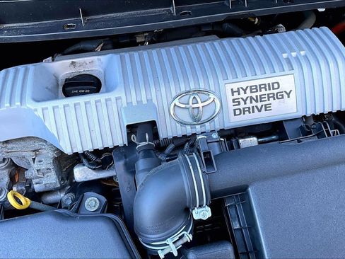 Used 2012 Toyota Prius V Two image 30