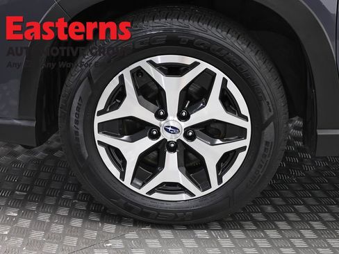 Used 2022 Subaru Forester Premium AWD/4WD image 33