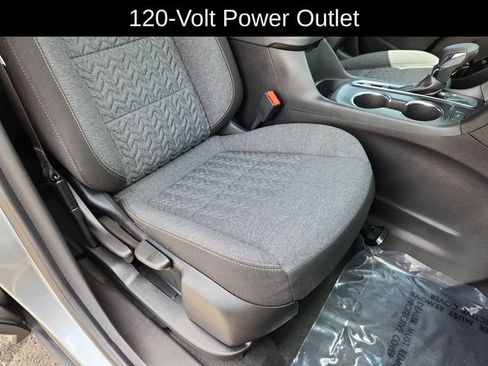 Used 2024 Chevrolet Equinox LT FWD image 25